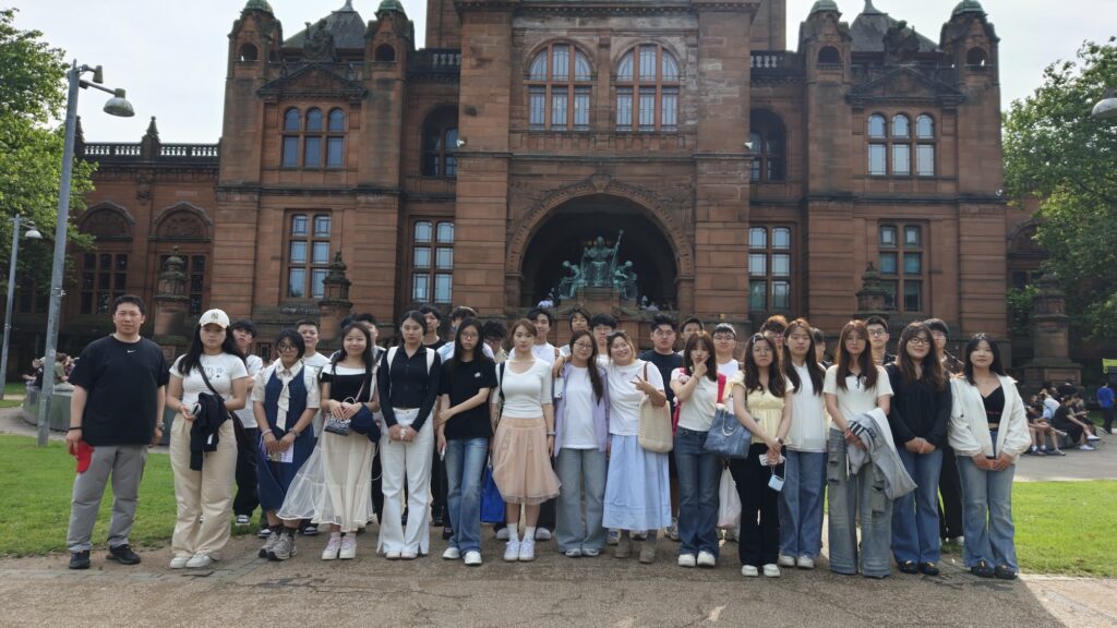 Visiting students at Kelvingrove Art Gallery